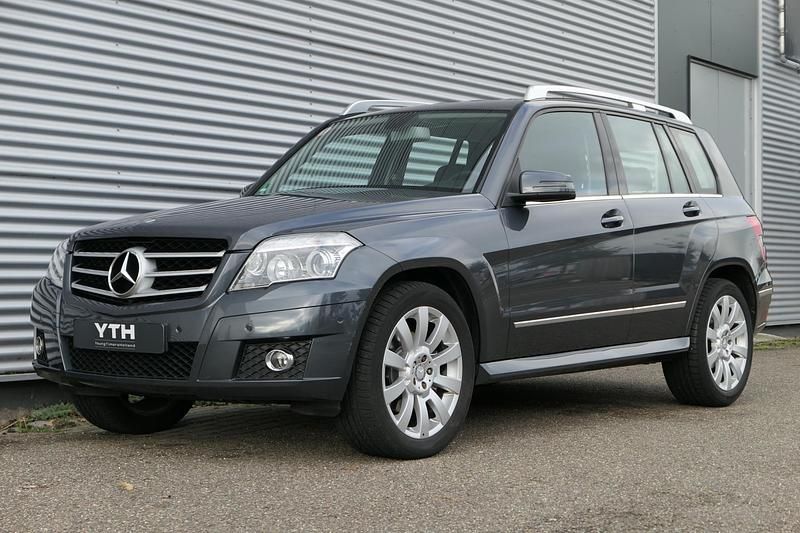 Grijs (metallic) Gebruikt 2009 Mercedes GLK350 Edition SUV | € 16.940 (Eerlijke prijs) - Afbeelding 1/4