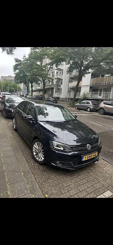 Gebruikt 2013 VW Jetta Hybrid Comfortline Sedan | € 5.900 (Eerlijke prijs) - Afbeelding 1/4