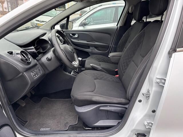 Occasion Renault Clio GrandTour LIMITED 90 PK (66 kW) 2018 Wit Stationwagen