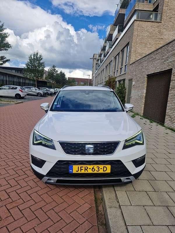 Wit Gebruikt 2019 Seat Ateca Style SUV | € 13.500 (Super prijs) - Afbeelding 1/4