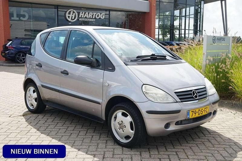 Grijs Gebruikt 1999 Mercedes A140 Classic MPV | € 799 (Eerlijke prijs) - Afbeelding 1/4