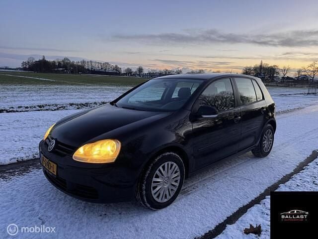 Zwart Gebruikt 2006 VW Golf IV Comfortline Hatchback | € 1.899 (Goede deal) - Afbeelding 1/4