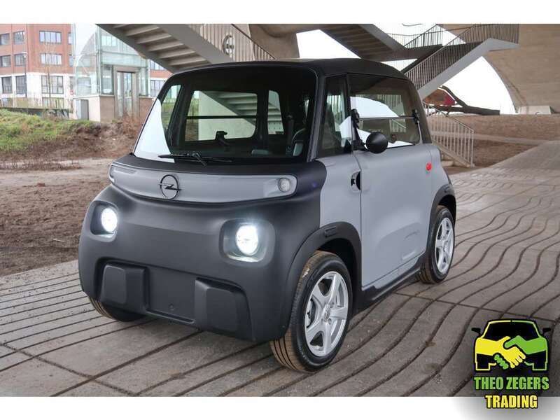 Grijs Nieuw 2025 Opel Rocks-e Rocks | € 9.777 - Afbeelding 1/4