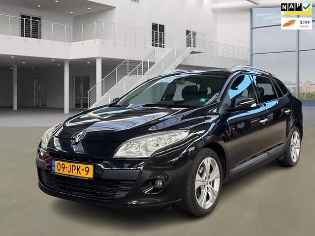 Zwart Occasion 2009 Renault Mégane GrandTour Dynamique Stationwagen | € 2.501 (Eerlijke prijs) - Afbeelding 1/4