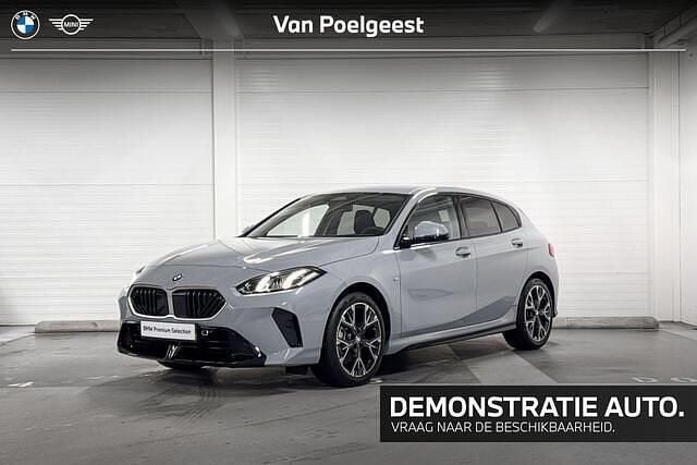 Occasion BMW 120 M Sport 170 PK (125 kW) 2026 Brooklyngrau (licht grijs) Hatchback