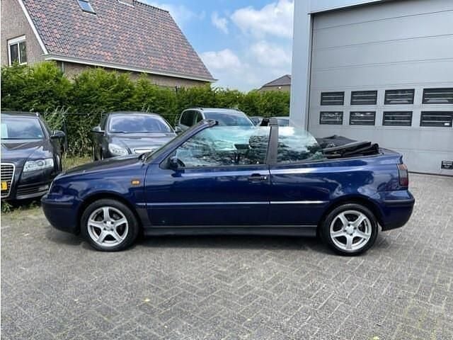 Occasion VW Golf III Trendline 90 PK (66 kW) 1998 Blauw Cabriolet