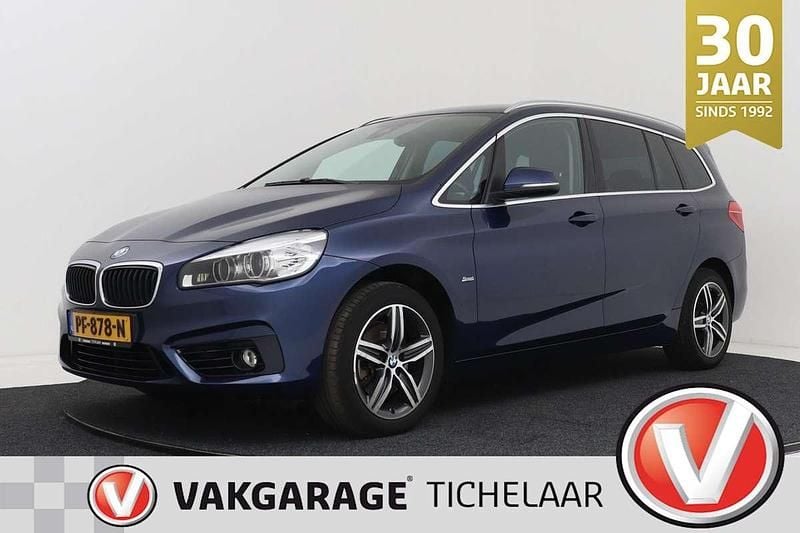 Blauw, metallic lak Gebruikt 2017 BMW 218 Gran Tourer Executive MPV | € 17.399 (Eerlijke prijs) - Afbeelding 1/4