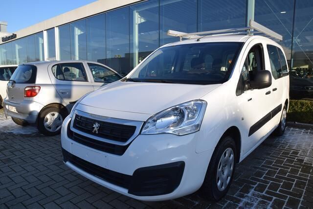 Wit Gebruikt 2018 Peugeot TePee Stationwagen | € 12.850 - Afbeelding 1/4
