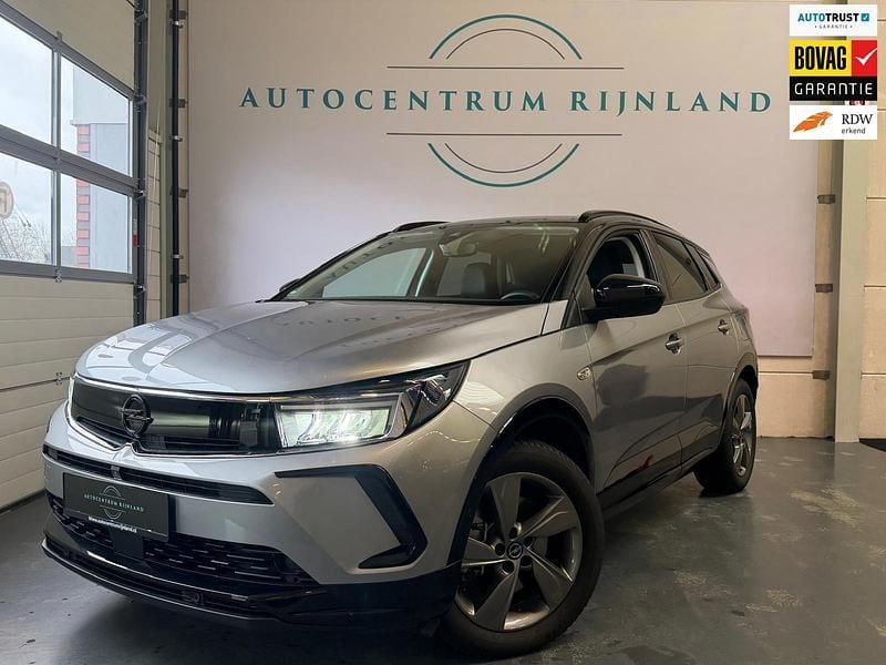 Grijs Occasion 2025 Opel Grandland X GS Line SUV | € 27.999 - Afbeelding 1/3