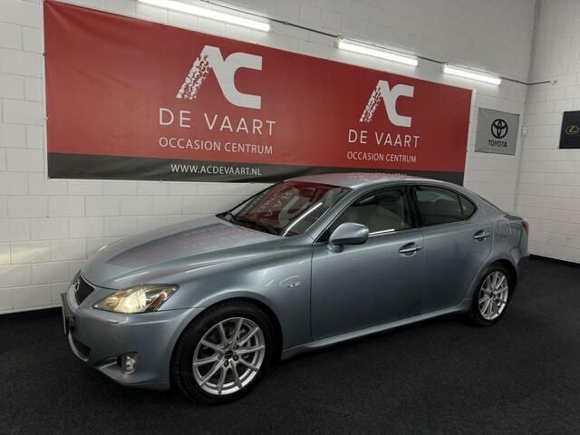 Blauw Gebruikt 2007 Lexus IS250 Executive Line Sedan | € 7.250 (Goede deal) - Afbeelding 1/4