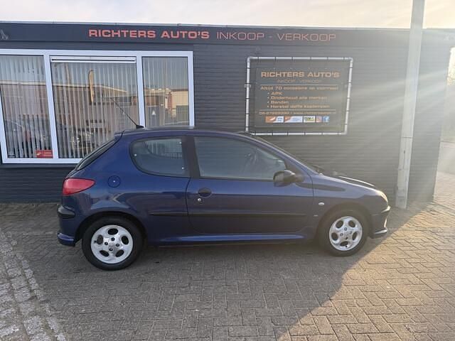 Occasion Peugeot 206 Premium 75 PK (55 kW) 2002 Blauw (metallic) Hatchback