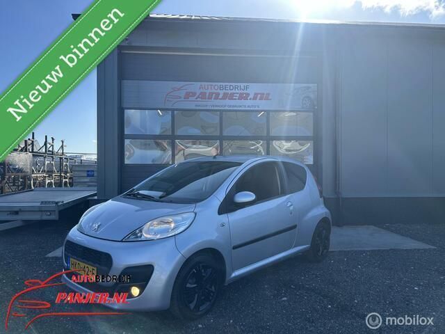 Zilver Gebruikt 2012 Peugeot 107 Hatchback | € 3.750 (Eerlijke prijs) - Afbeelding 1/4