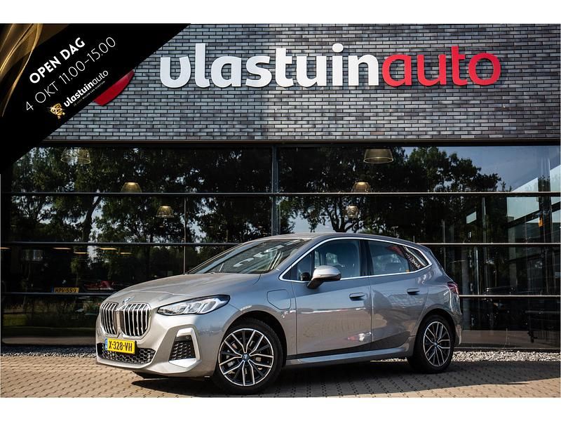 Grijs Gebruikt 2023 BMW 225 Active Tourer M Sport MPV | € 36.950 (Super prijs) - Afbeelding 1/4