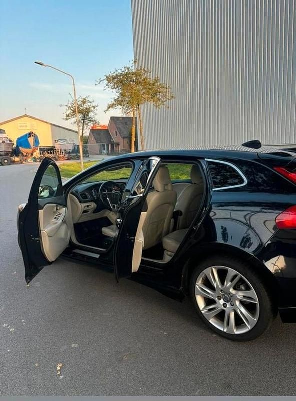 Occasion Volvo V40 Ocean Race 190 PK (139 kW) 2014