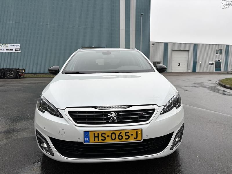 Occasion Peugeot 308 GT-line 131 PK (96 kW) 2016 Wit Stationwagen
