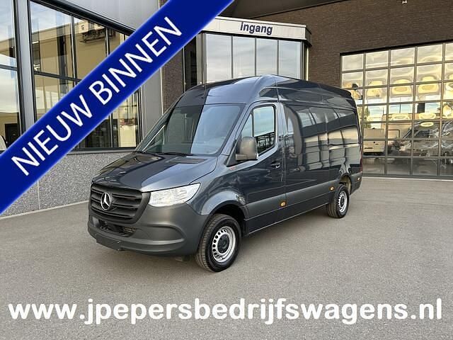 Grijs Gebruikt 2024 Mercedes Sprinter Van | € 33.950 (Super prijs) - Afbeelding 1/4