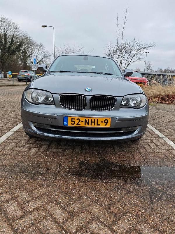 Occasion BMW 118 143 PK (105 kW) 2010 Grijs Hatchback