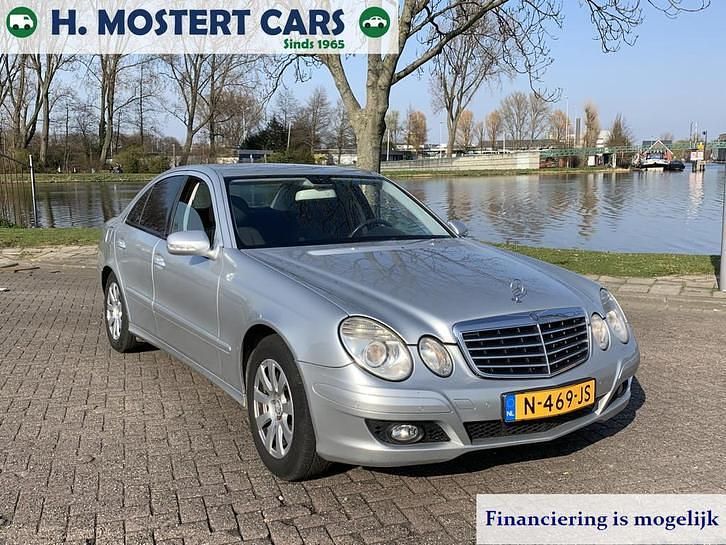 Gebruikt 2007 Mercedes E200 | € 4.950 - Afbeelding 1/1