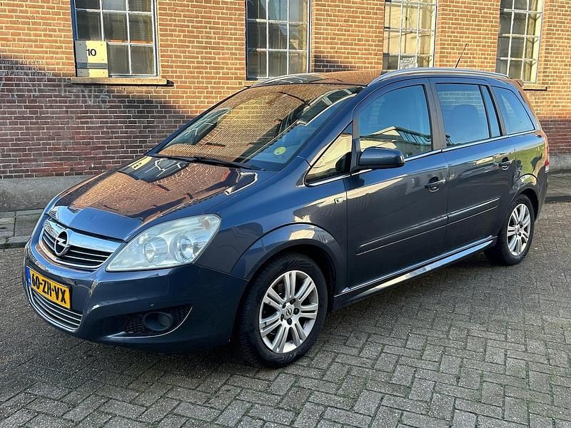 Occasion Opel Zafira Cosmo 2008 Grijs (metallic) MPV