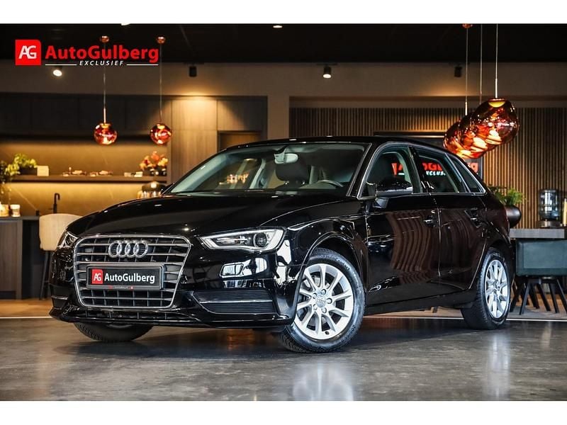 Zwart Gebruikt 2015 Audi A3 Attraction Hatchback | € 15.900 (Goede deal) - Afbeelding 1/4