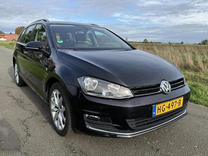 Zwart Occasion 2015 VW Golf VII Edition Stationwagen | € 8.950 (Goede deal) - Afbeelding 1/4