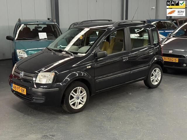 Zwart Gebruikt 2004 Fiat Panda Emotion Hatchback | € 1.649 (Eerlijke prijs) - Afbeelding 1/4