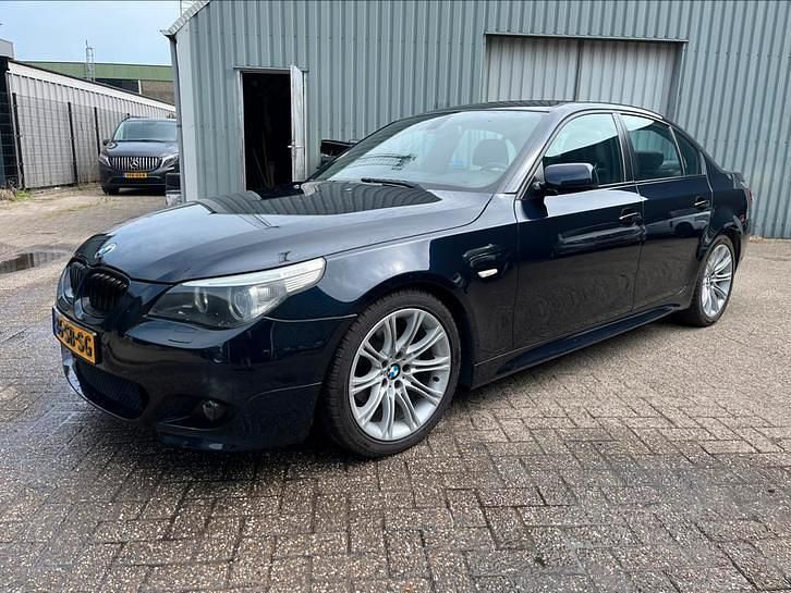 Gebruikt 2005 BMW 523 M Sport | € 3.250 - Afbeelding 1/4