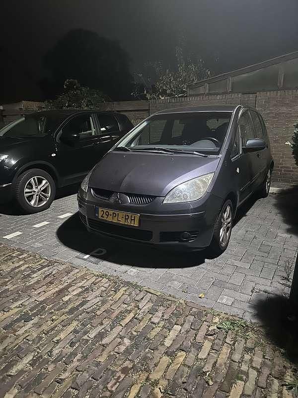 Grijs Gebruikt 2004 Mitsubishi Colt Stationwagen | € 1.099 (Super prijs) - Afbeelding 1/4