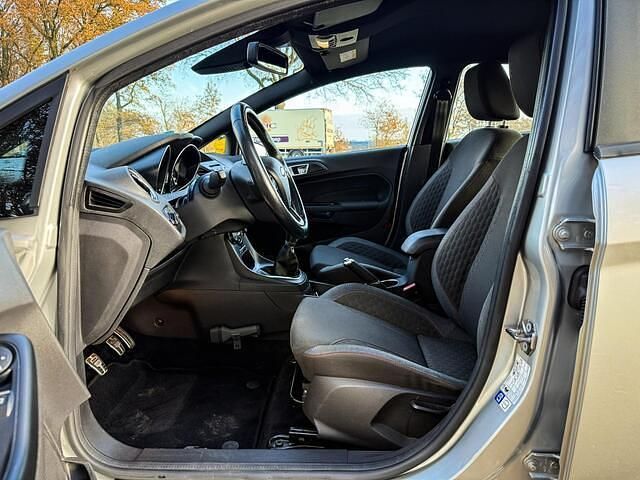 Occasion Ford Fiesta ST-Line 101 PK (74 kW) 2017 Grijs Hatchback