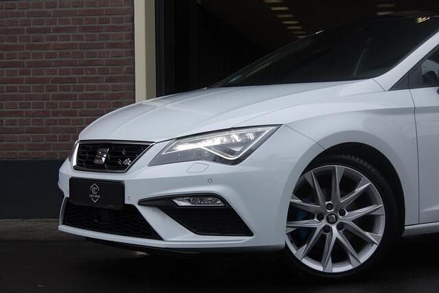 Occasion Seat Leon FR 140 PK (102 kW) 2018 Wit (metallic) Hatchback