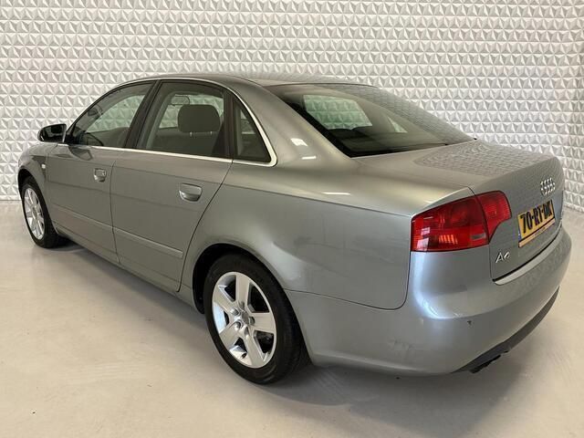 Occasion Audi A4 140 PK (102 kW) 2005 Grijs Sedan