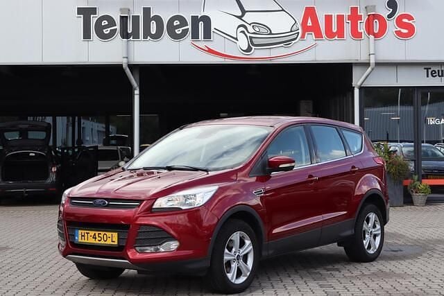 Rood Gebruikt 2016 Ford Kuga Trend SUV | € 9.895 (Super prijs) - Afbeelding 1/4