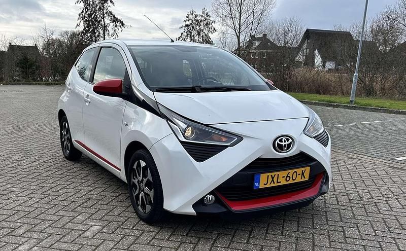 Occasion Toyota Aygo 72 PK (52 kW) 2019 Wit Hatchback