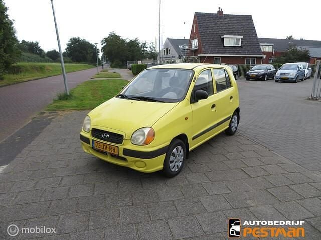Geel Occasion 2002 Hyundai Atos Hatchback | € 1.350 (Eerlijke prijs) - Afbeelding 1/4