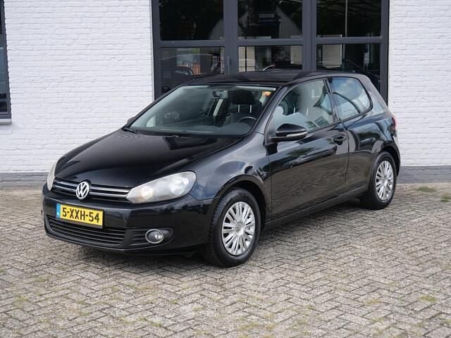 Zwart Gebruikt 2011 VW Golf VI Hatchback | € 2.600 (Super prijs) - Afbeelding 1/4