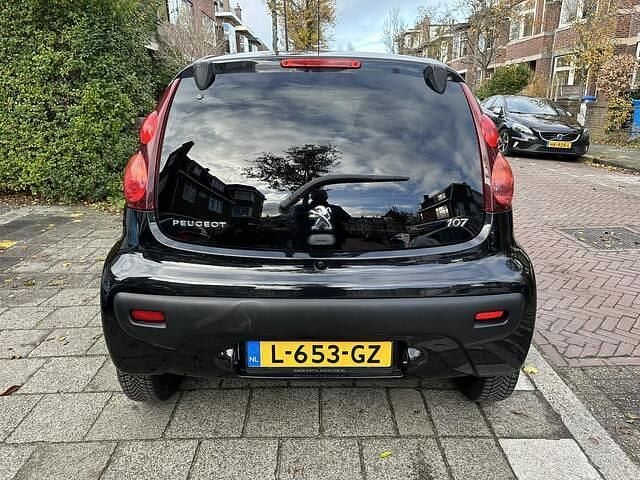 Occasion Peugeot 107 Envy 68 PK (50 kW) 2013 Zwart Hatchback
