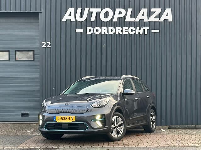 Grijs Gebruikt 2020 Kia e-Niro SUV | € 15.545 (Super prijs) - Afbeelding 1/4