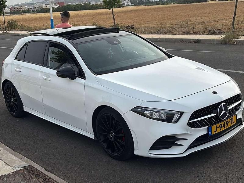 Wit Gebruikt 2019 Mercedes A180 AMG Stationwagen | € 23.500 (Eerlijke prijs) - Afbeelding 1/4
