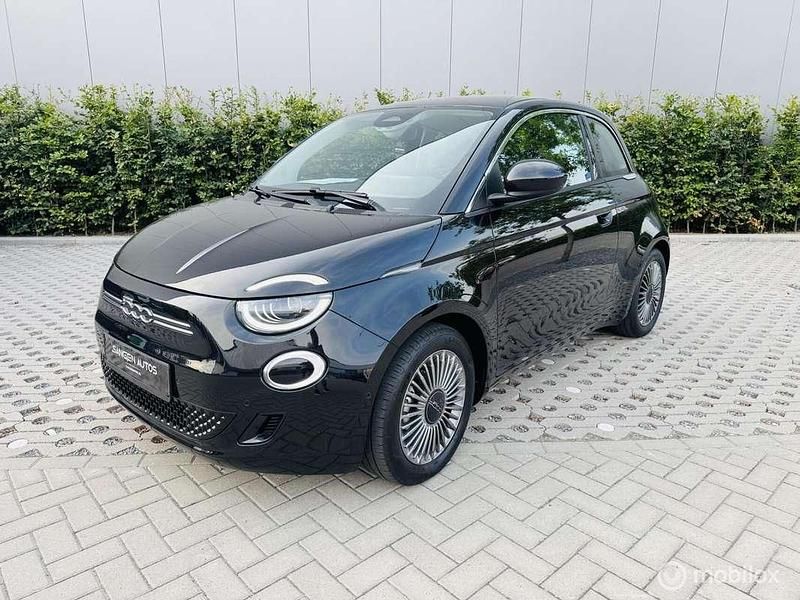 Gebruikt 2024 Fiat 500e Hatchback | € 21.900 (Goede deal) - Afbeelding 1/4