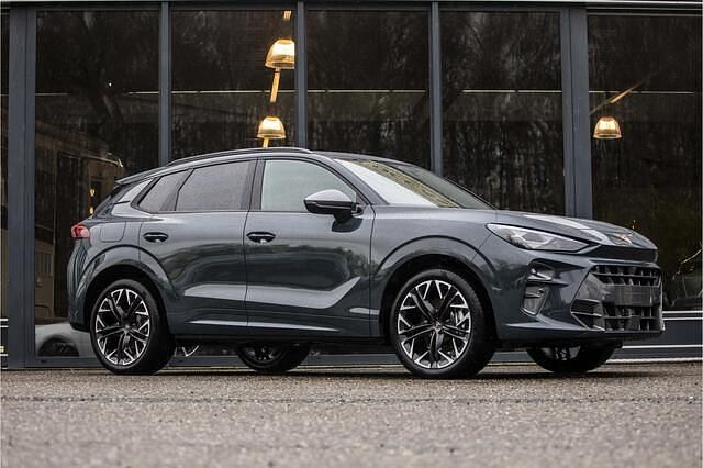 Blauw (metallic) Nieuw 2025 Cupra Terramar SUV | € 44.500 - Afbeelding 1/1