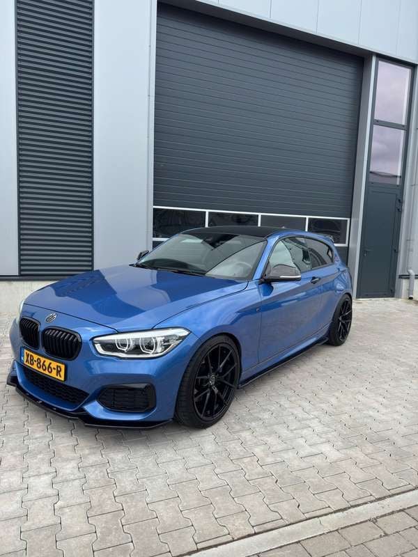 Blauw Gebruikt 2015 BMW M135 M Performance Hatchback | € 26.900 (Eerlijke prijs) - Afbeelding 1/4