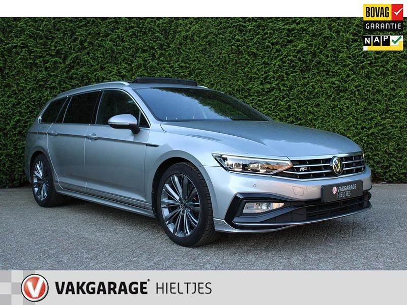 Grijs Gebruikt 2021 VW Passat Business+ Stationwagen | € 26.950 (Iets duurder) - Afbeelding 1/4