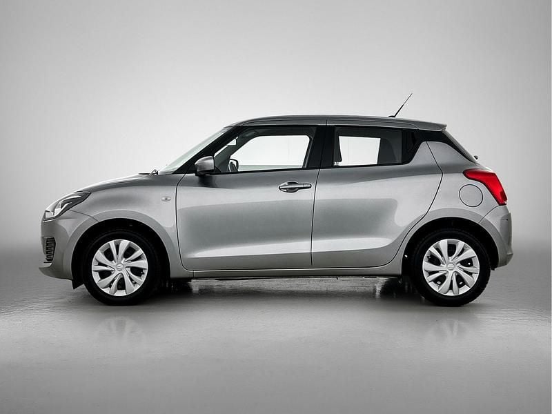 Occasion Suzuki Swift Comfort 83 PK (61 kW) 2023 Grijs metallic Hatchback