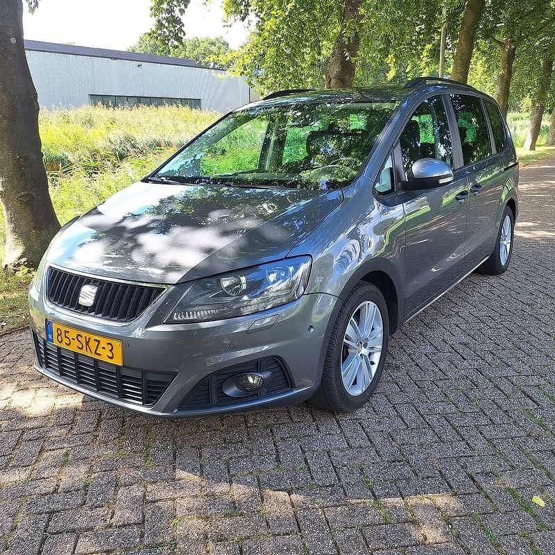 Grijs Gebruikt 2011 Seat Alhambra Style MPV | € 9.500 (Eerlijke prijs) - Afbeelding 1/4