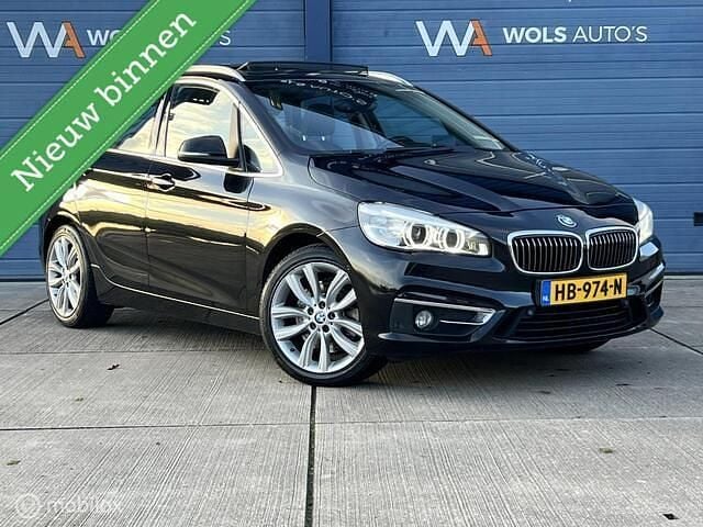 Zwart Occasion 2015 BMW 225 Luxury Line Stationwagen | € 14.740 (Eerlijke prijs) - Afbeelding 1/4