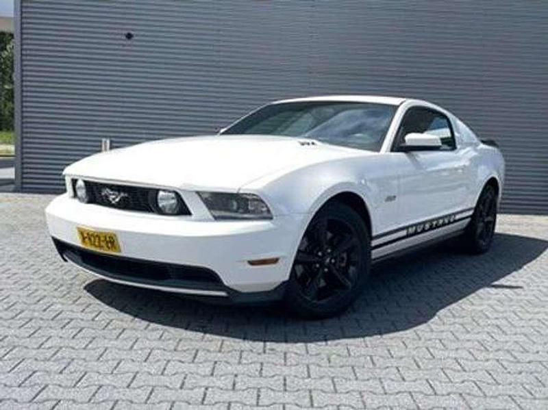 Wit Gebruikt 2012 Ford Mustang GT Coupé | € 23.500 - Afbeelding 1/4