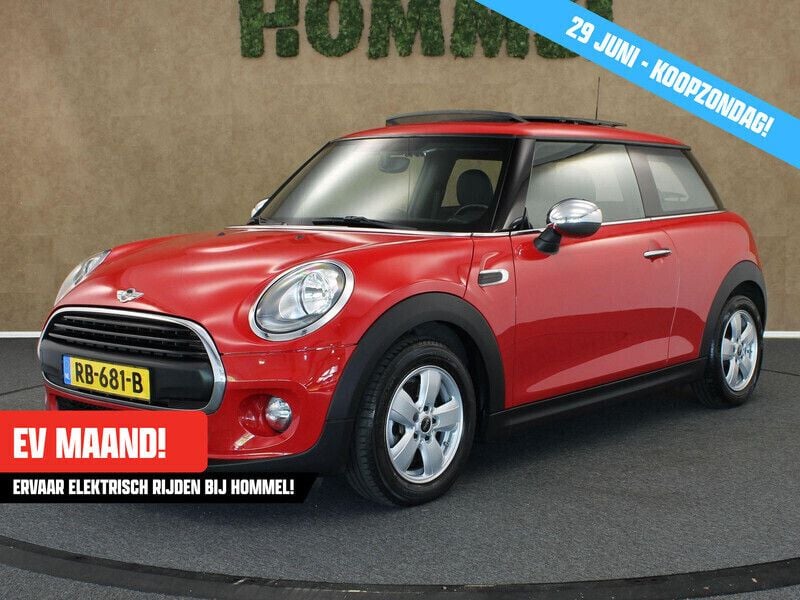 Rood Gebruikt 2017 Mini ONE Business Hatchback | € 13.645 (Eerlijke prijs) - Afbeelding 1/4