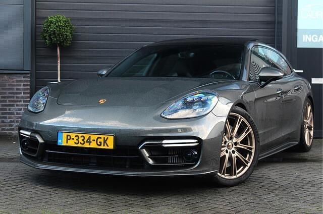 Groen Gebruikt 2022 Porsche Panamera S E-Hybrid Sport Turismo Sedan | € 76.495 - Afbeelding 1/4