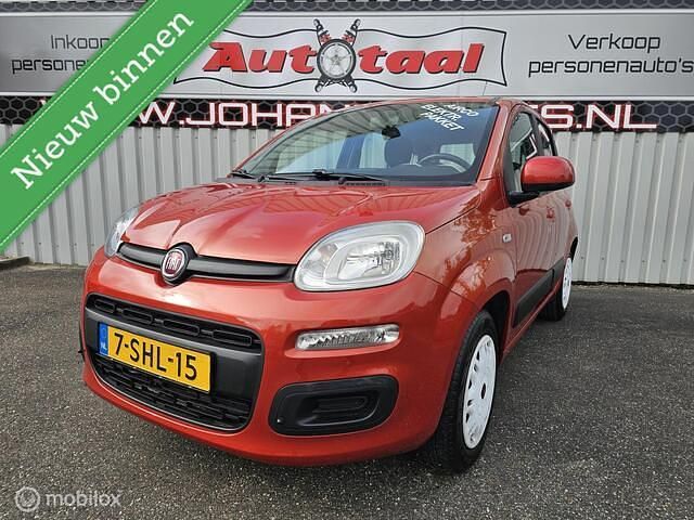 Rood Gebruikt 2013 Fiat Panda Hatchback | € 4.995 (Eerlijke prijs) - Afbeelding 1/4