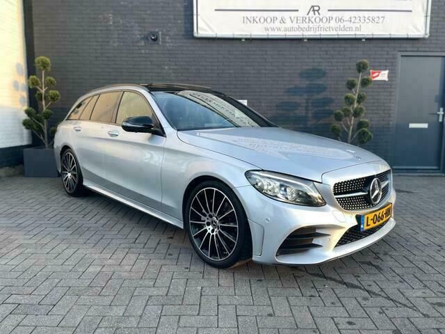 Grijs Occasion 2019 Mercedes C200 AMG Stationwagen | € 33.950 - Afbeelding 1/4